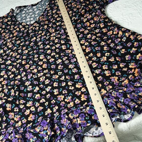 Evans Black with Floral PatternFlowy Top with Flowy Sleeves NWOT - Picture 8 of 9